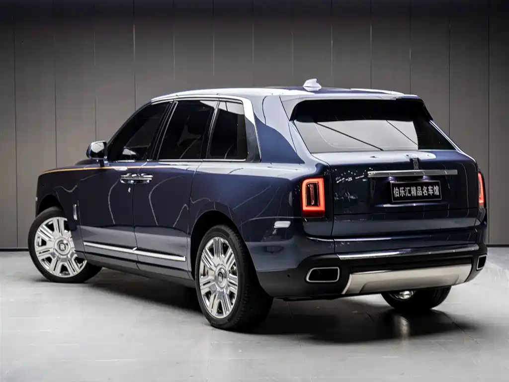 Cullinan 2018 four-seat version купить на сайте DeffCars