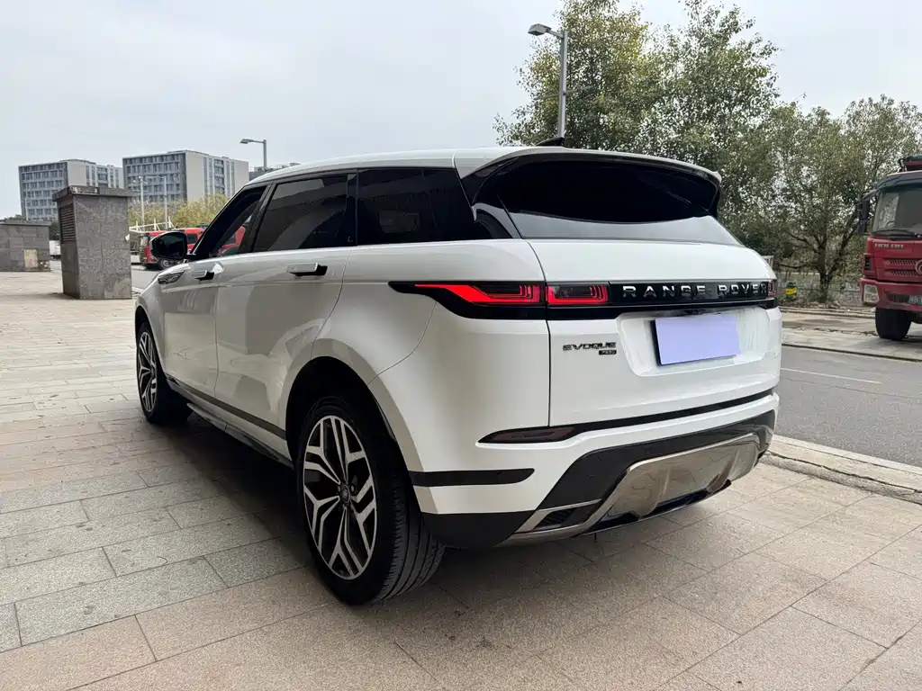 Range Rover Evoque 2023 Evoque L 249PS Luxury Edition купить на сайте DeffCars