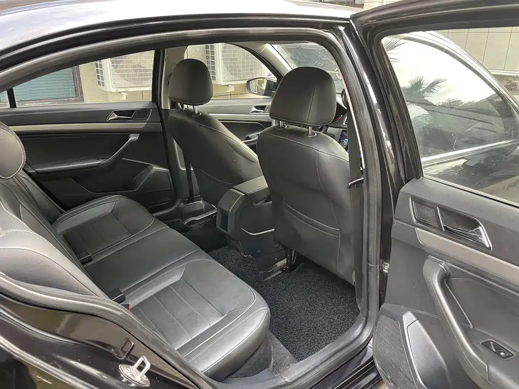 Lavida 2017 1.6L manual comfort version купить на сайте DeffCars