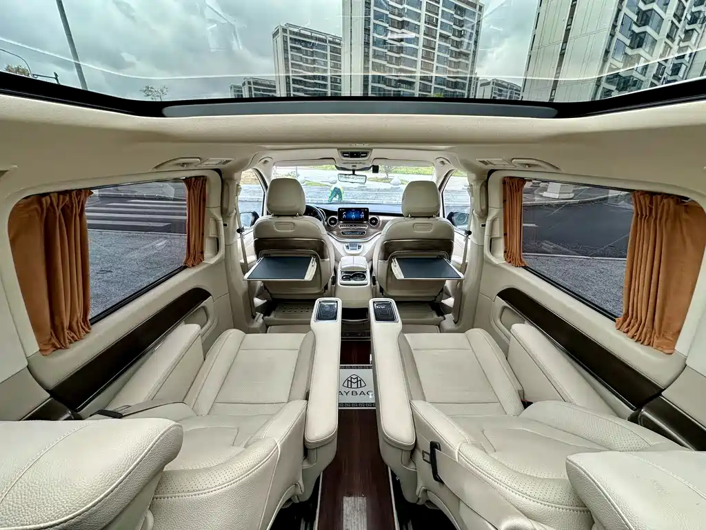 Mercedes-Benz V-Class 2021 V 260 L Long Wheelbase Premium Edition купить на сайте DeffCars