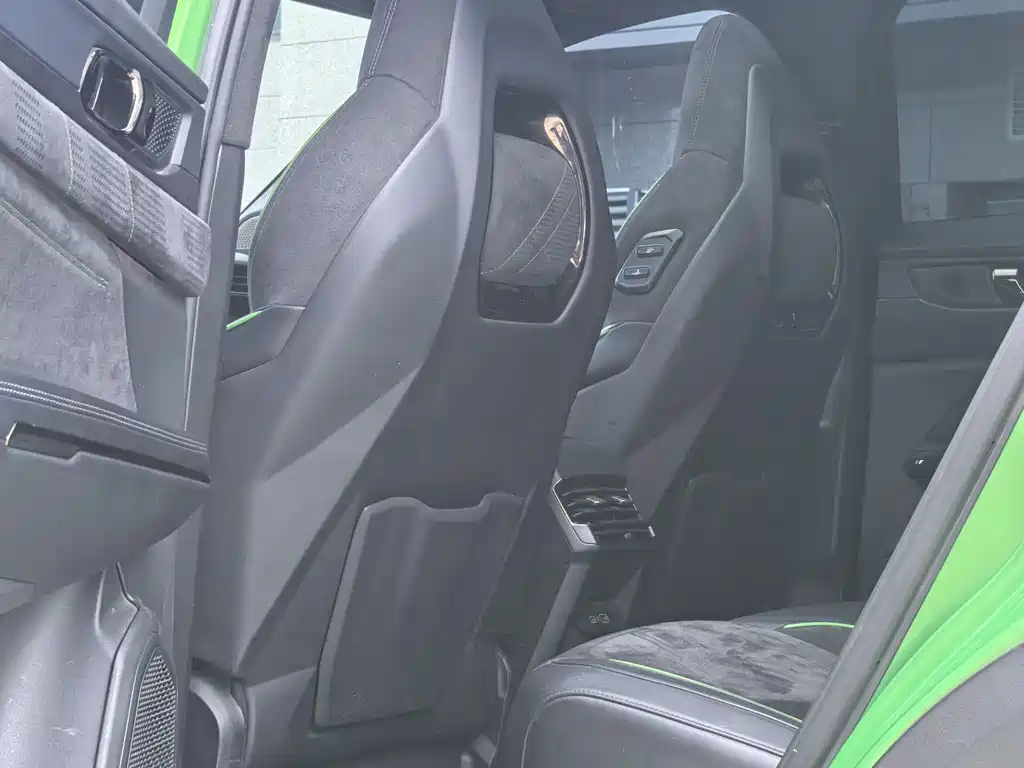 Lynk & Co 05 2022 05+ 2.0TD Automatic Performance Package купить на сайте DeffCars