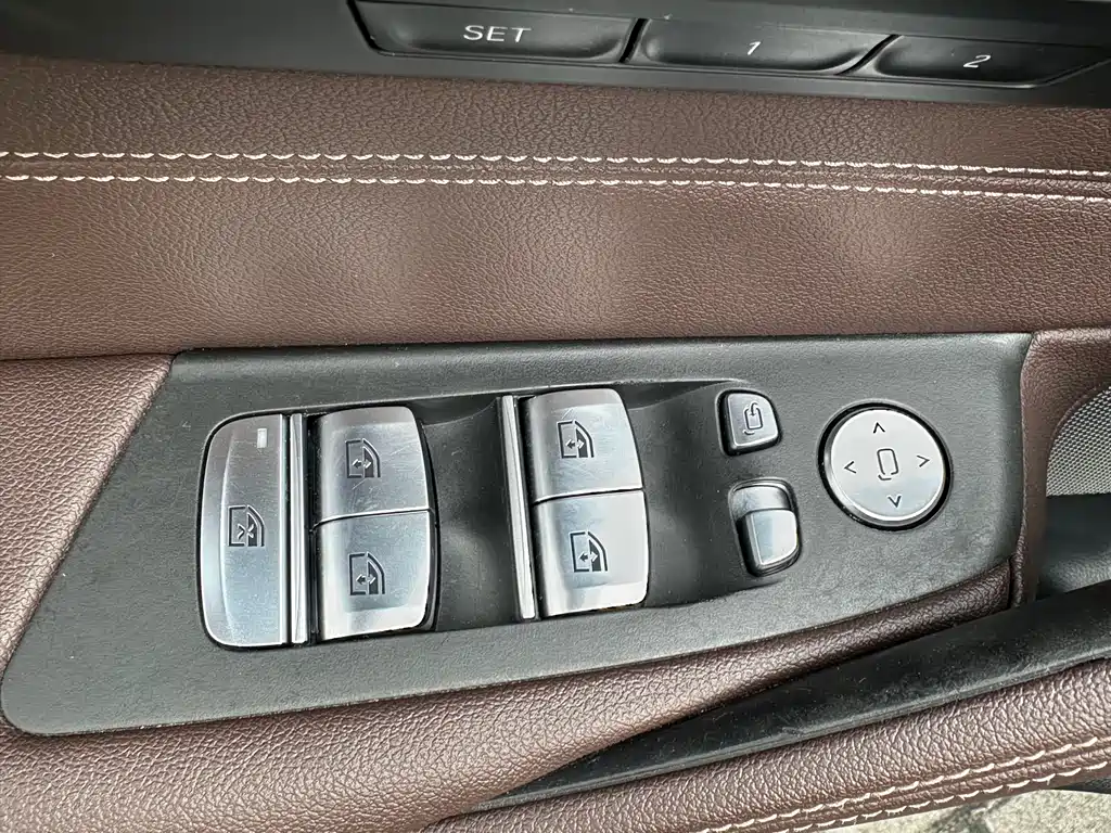 BMW 5 Series 2021 530Li Leading M Sports Package купить на сайте DeffCars