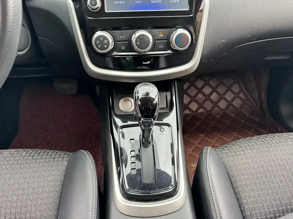 Tiida 2016 1.6L CVT Smart Travel Edition купить на сайте DeffCars