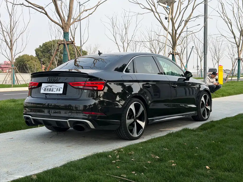 Audi RS 3 2017 RS 3 2.5T Limousine купить на сайте DeffCars