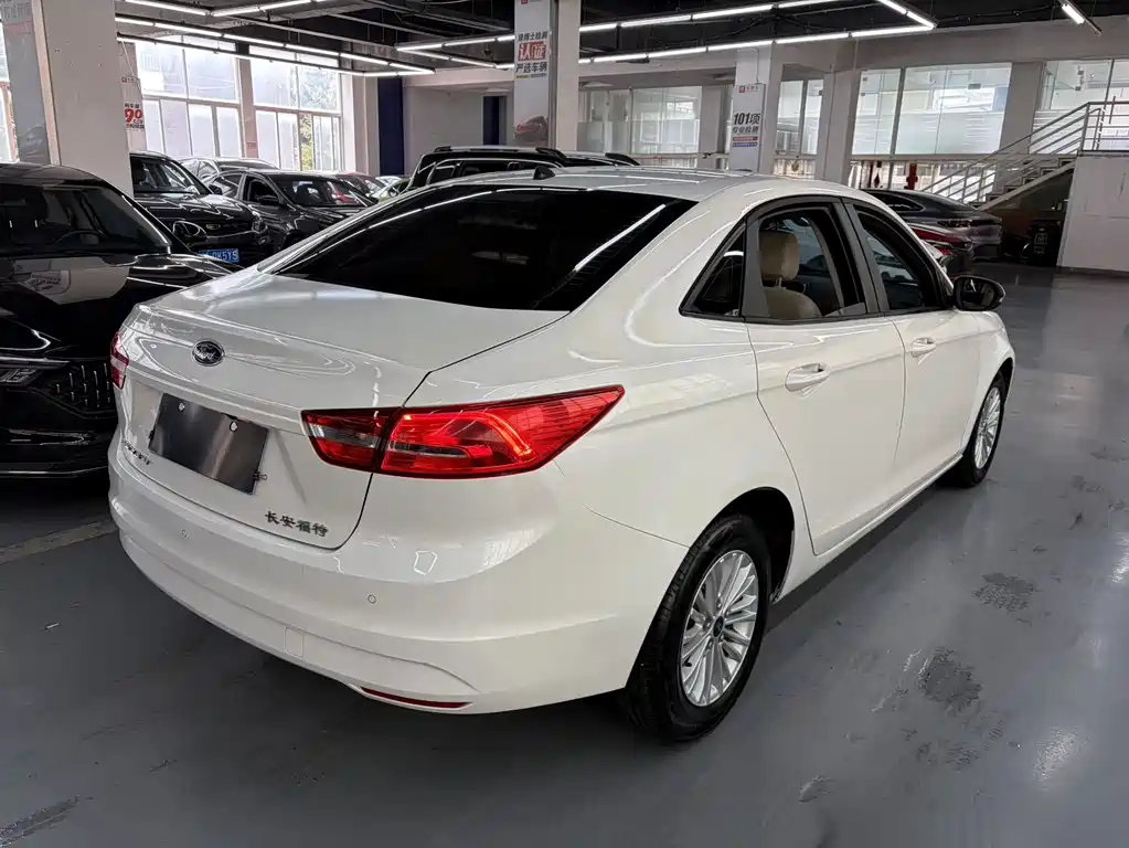 Escort 2017 1.5L automatic comfort model купить на сайте DeffCars