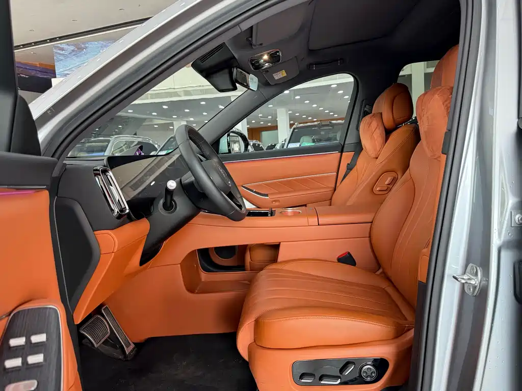 Wenjie M8 2025 extended range Ultra version 53.4kWh 5-seat version 192-line lidar) купить на сайте DeffCars