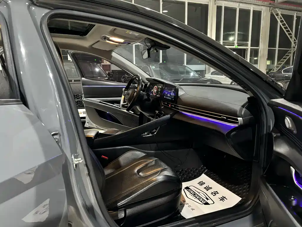 Elantra 2021 1.5L CVT LUX Premium Edition купить на сайте DeffCars