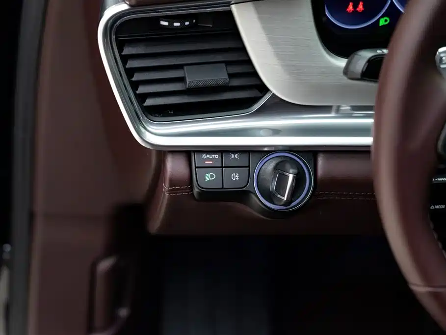 Panamera 2023 facelift Panamera Executive Extended Platinum Edition 2.9T купить на сайте DeffCars