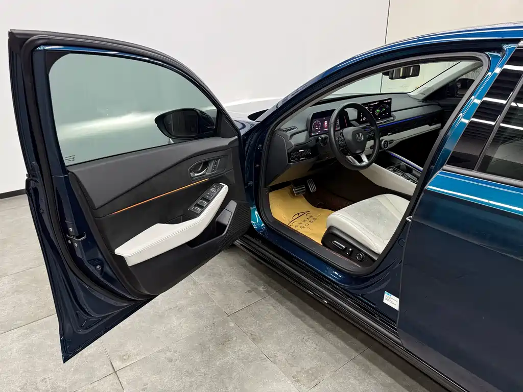 Accord New Energy 2023 2.0L e:PHEV flagship version купить на сайте DeffCars