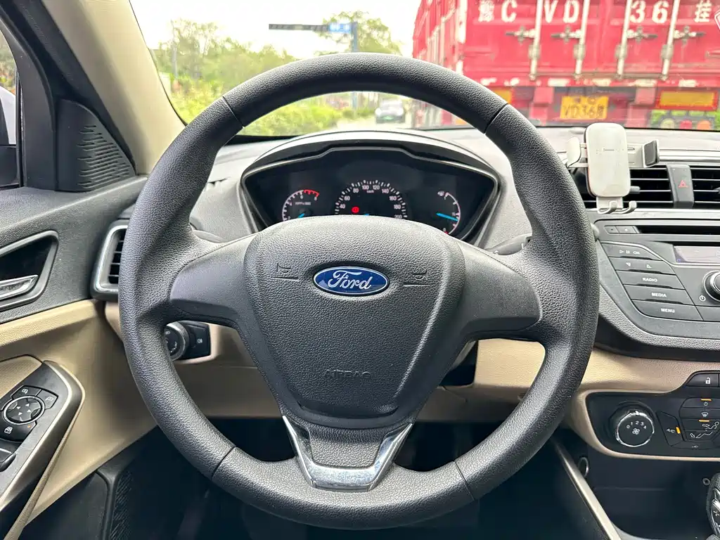 Forex 2015 1.5L automatic comfort model купить на сайте DeffCars