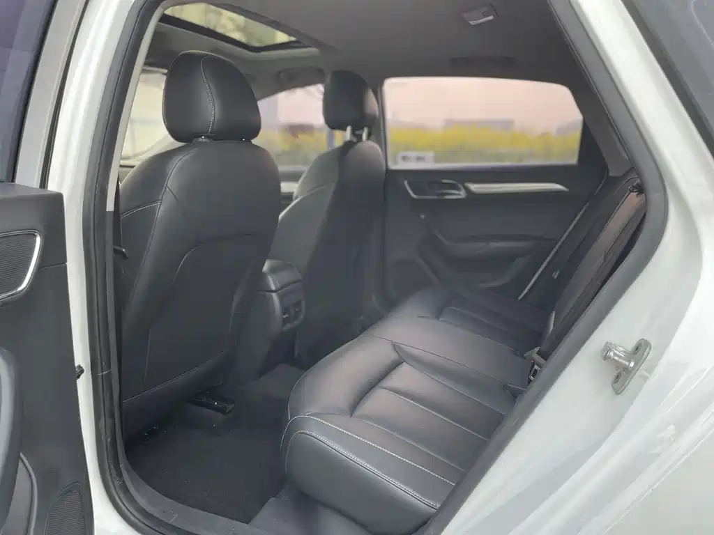 Roewe i6 Classic 2018 20T Automatic Internet Smart Edition купить на сайте DeffCars