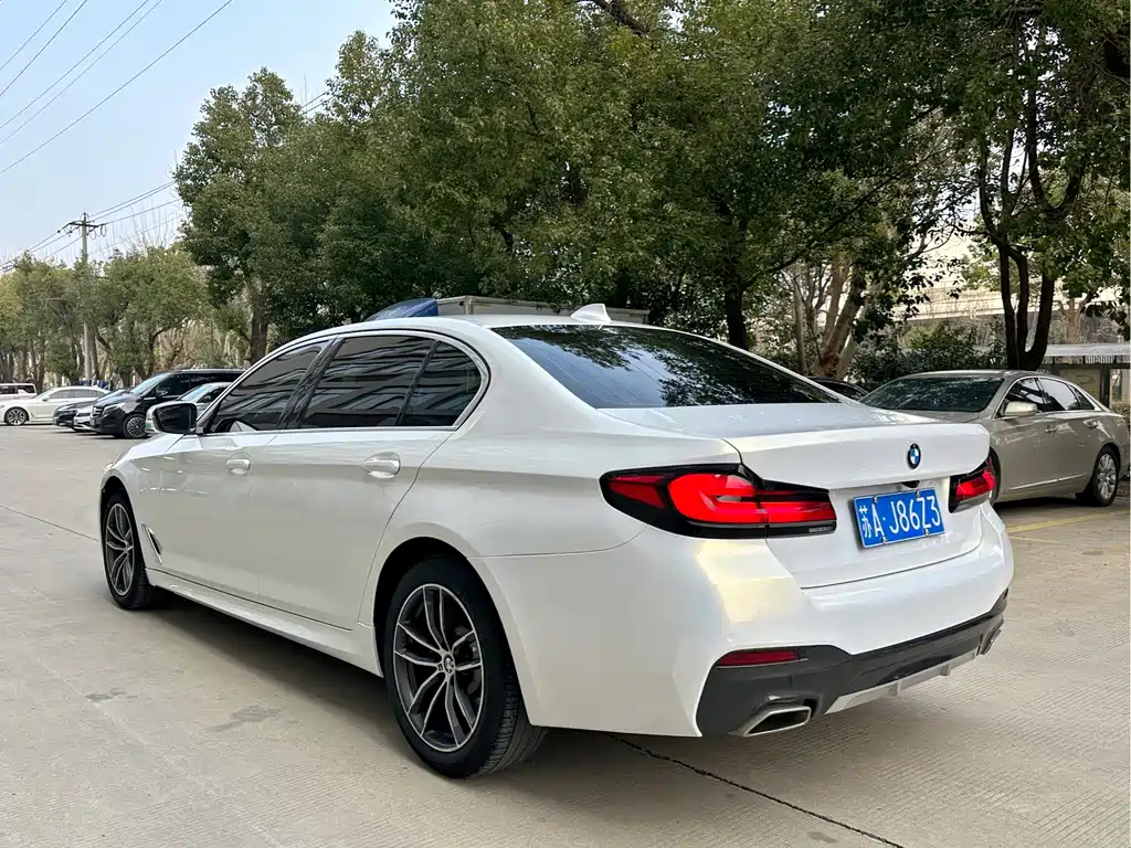 BMW 5 Series 2022 525Li M Sports Package купить на сайте DeffCars