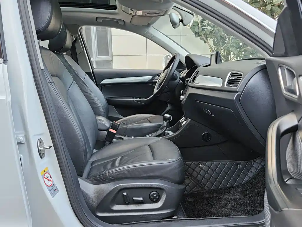 Audi Q3 2015 35 TFSI quattro technology купить на сайте DeffCars