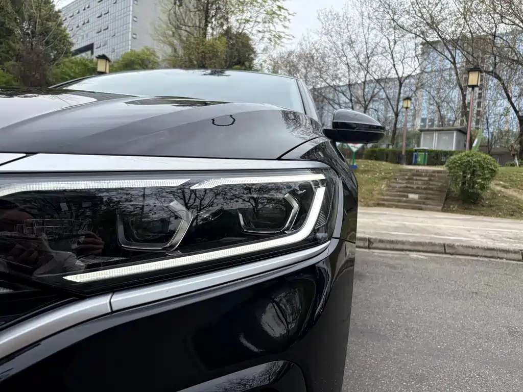 Passat 2024 380TSI Deluxe Edition купить на сайте DeffCars