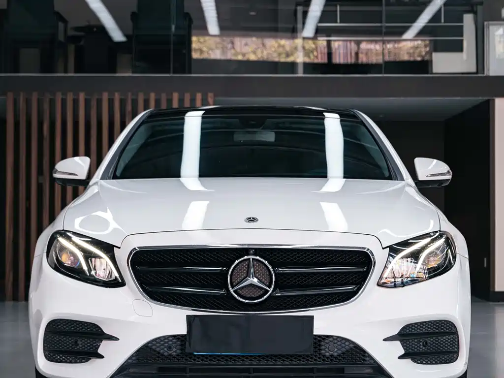 Mercedes-Benz E-Class 2017 E 300 L Sporty and Stylish купить на сайте DeffCars
