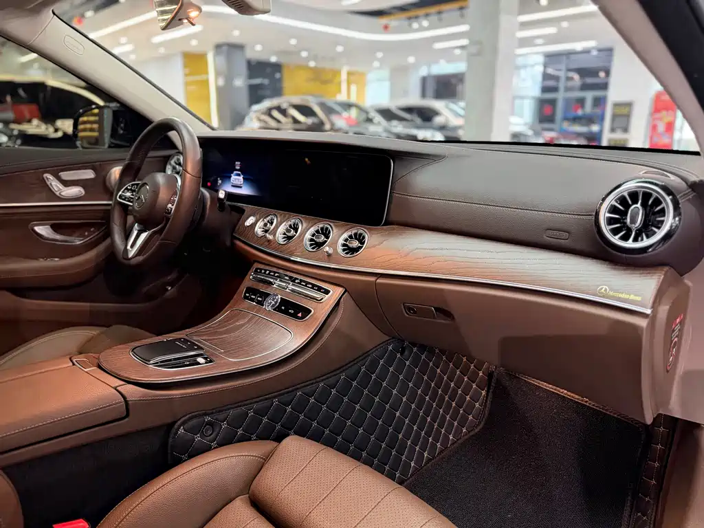 Mercedes-Benz E-Class 2019 E 200 L купить на сайте DeffCars