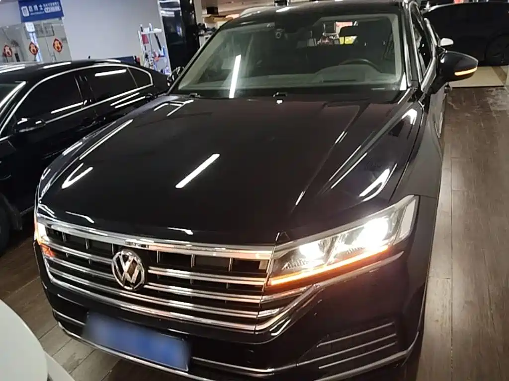 Touareg 2019 2.0TSI Sharp Wing Edition National VI купить на сайте DeffCars