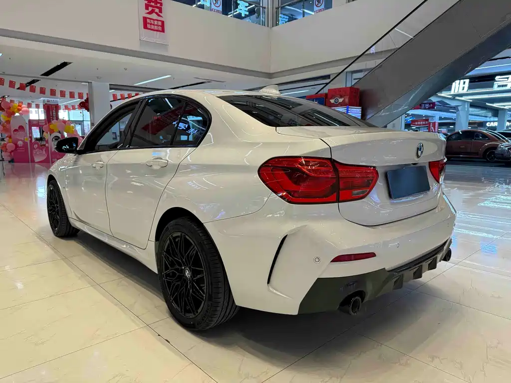 BMW 1 Series 2021 120i M Sports Night Edition купить на сайте DeffCars