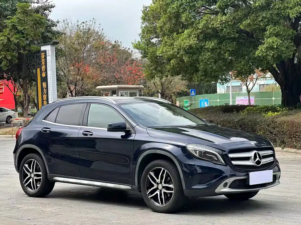 Mercedes-Benz GLA 2016 GLA 200 Fashion Model купить на сайте DeffCars