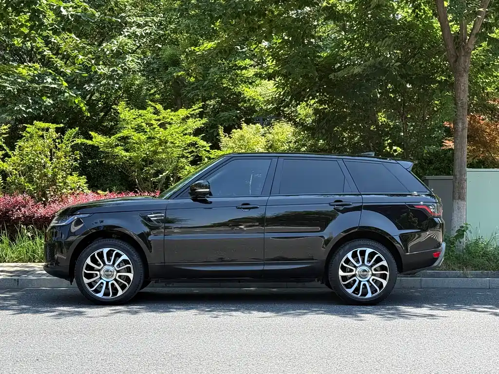 Range Rover Sport 2020 3.0 L6 SE купить на сайте DeffCars