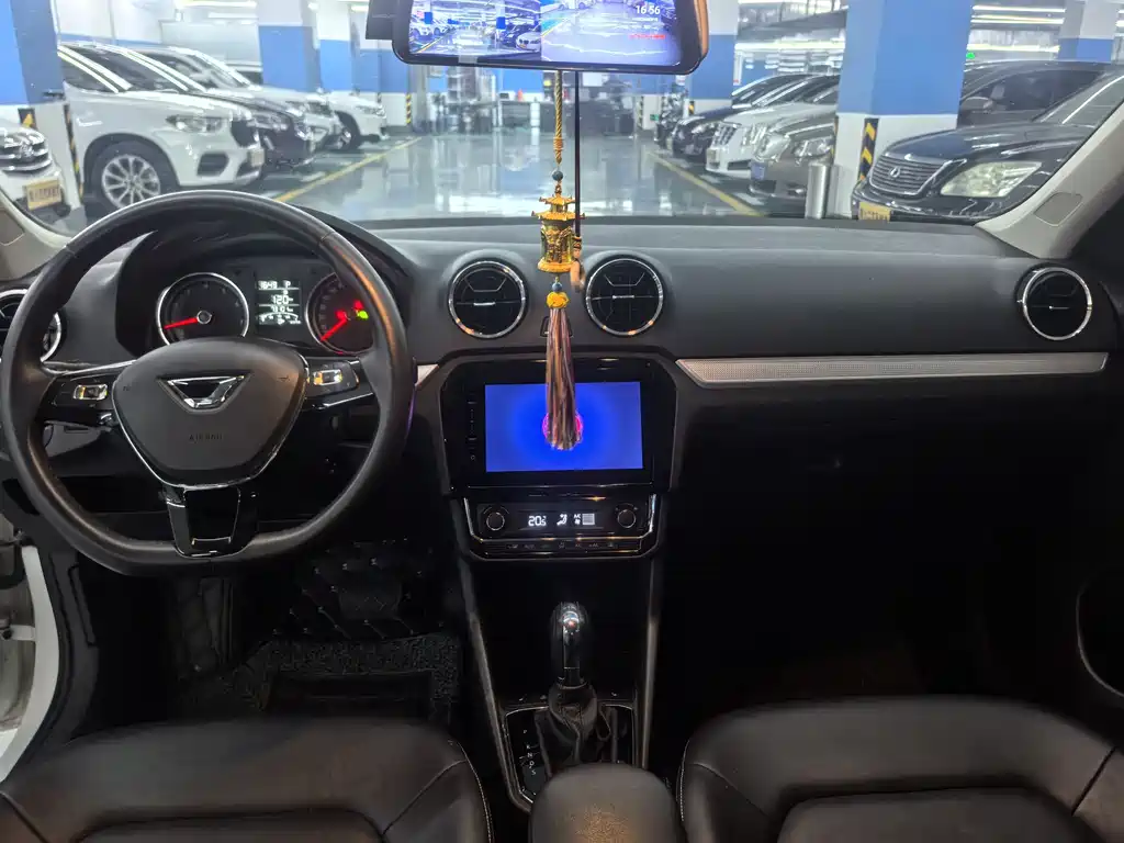 Jetta VA3 2019 1.5L Automatic Honor Edition купить на сайте DeffCars