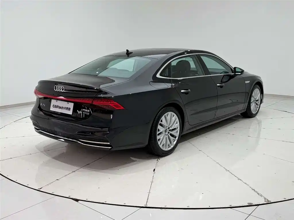 Audi A7L 2024 45TFSI S-line Dream Building Liquid Crystal Package купить на сайте DeffCars
