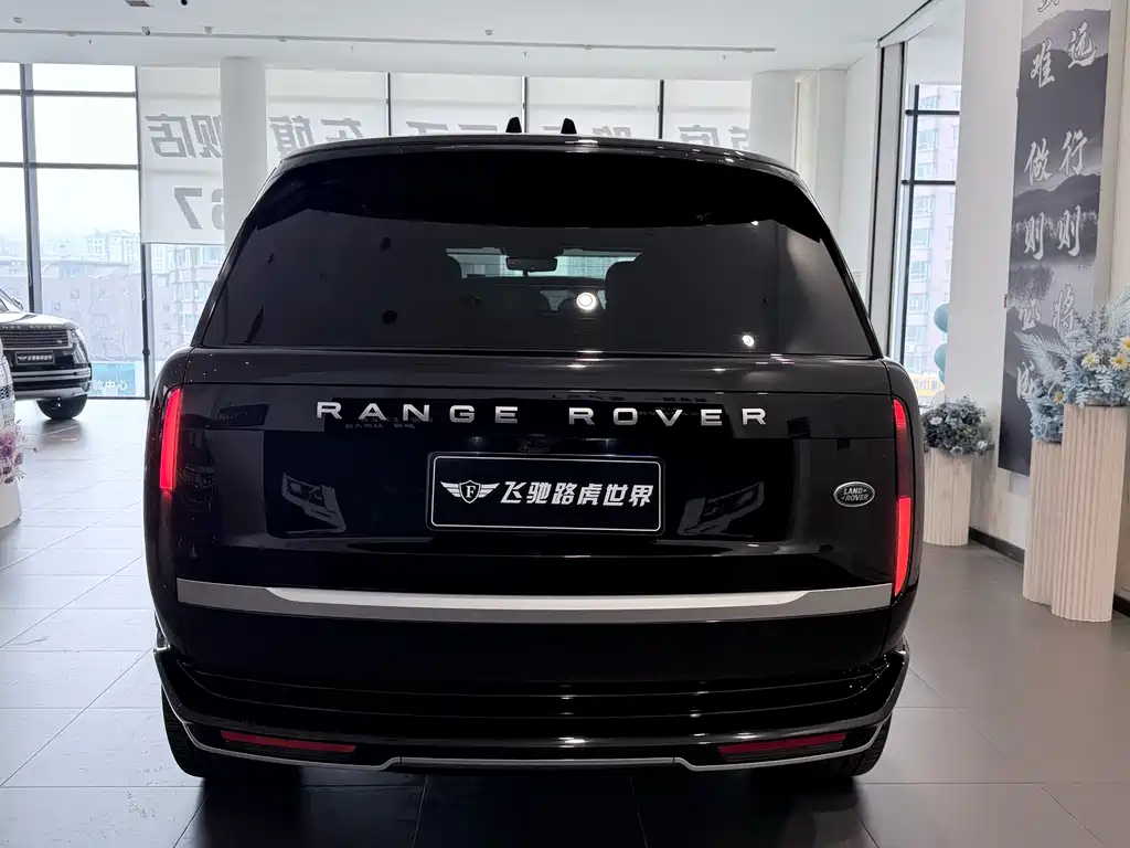 Range Rover 2024 3.0 L6 400PS Genesis Extended Edition купить на сайте DeffCars