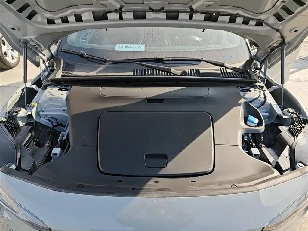 Volvo EX30 2025 rear-wheel drive long-range version Ultra купить на сайте DeffCars