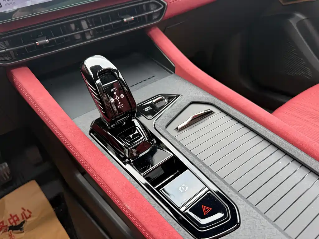 Lynk & Co 03 2026 2.0TD Automatic Ultra купить на сайте DeffCars