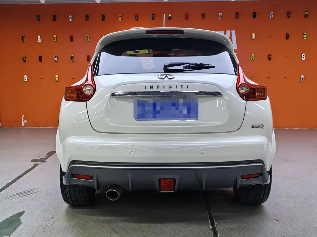 Infiniti ESQ 2014 1.6L Straightforward Edition купить на сайте DeffCars
