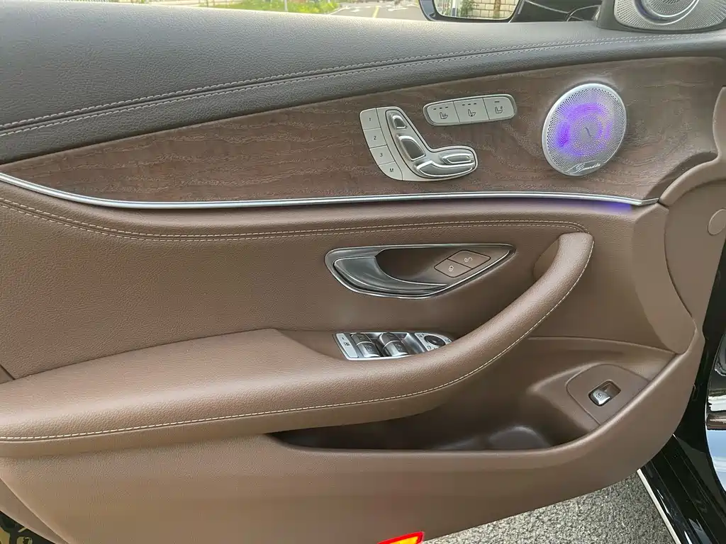 Mercedes-Benz E-Class 2020 Facelift E 300 L Special Edition купить на сайте DeffCars