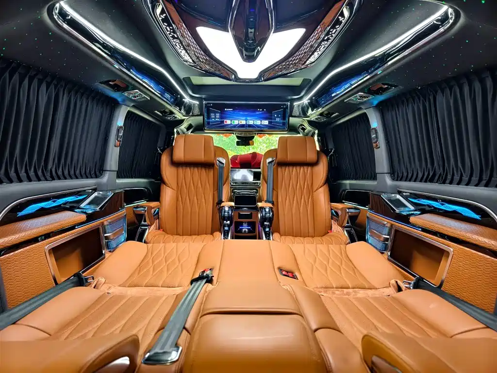 Vito 2024 2.0T Business Edition 7 seats купить на сайте DeffCars