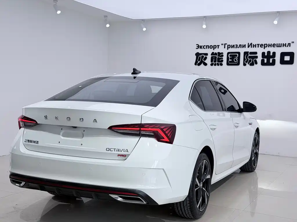Octavia 2023 facelift PRO TSI280 luxury version купить на сайте DeffCars