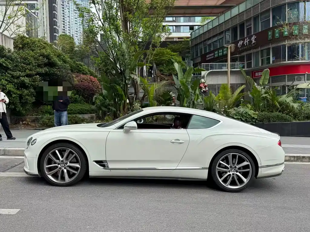 Continental 2020 4.0T GT V8 купить на сайте DeffCars