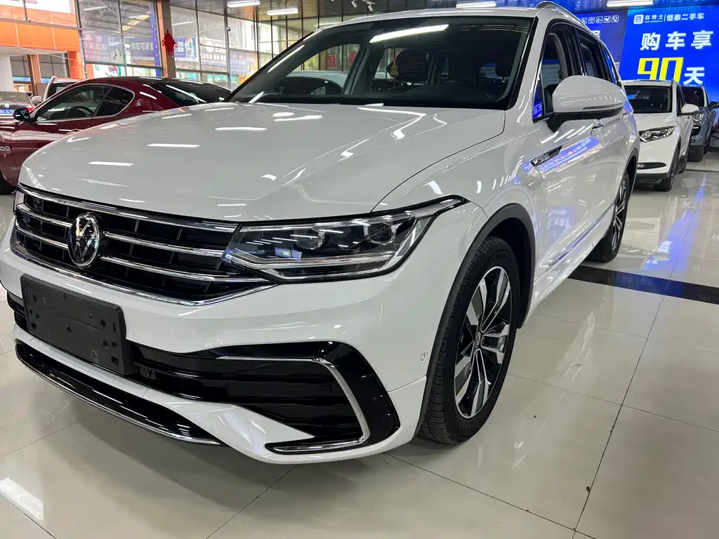 Tiguan L 2022 330TSI automatic two-wheel drive R-Line version купить на сайте DeffCars