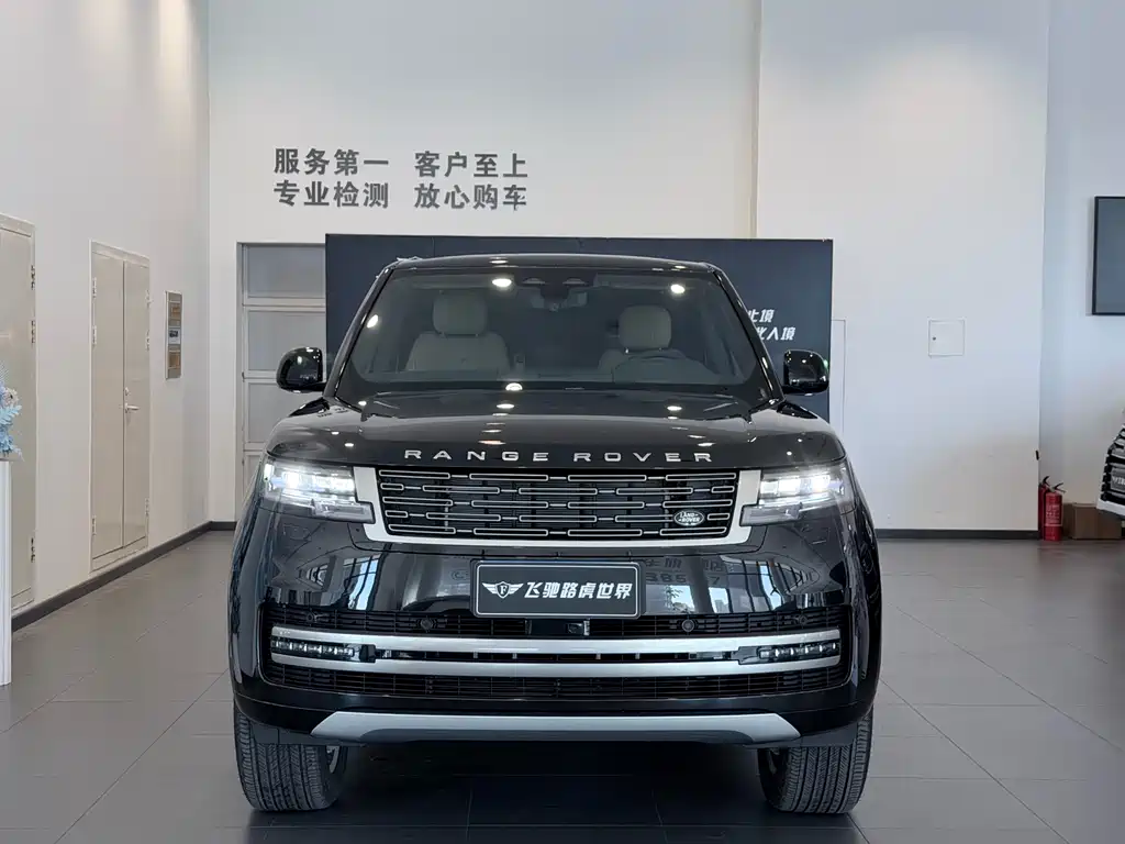 Range Rover 2026 3.0 L6 400PS SE long axis version купить на сайте DeffCars