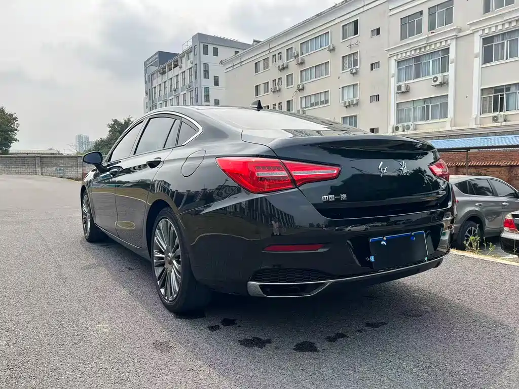 Hongqi H5 2020 1.8T Automatic Intelligent Connected Flag Rhyme Edition купить на сайте DeffCars