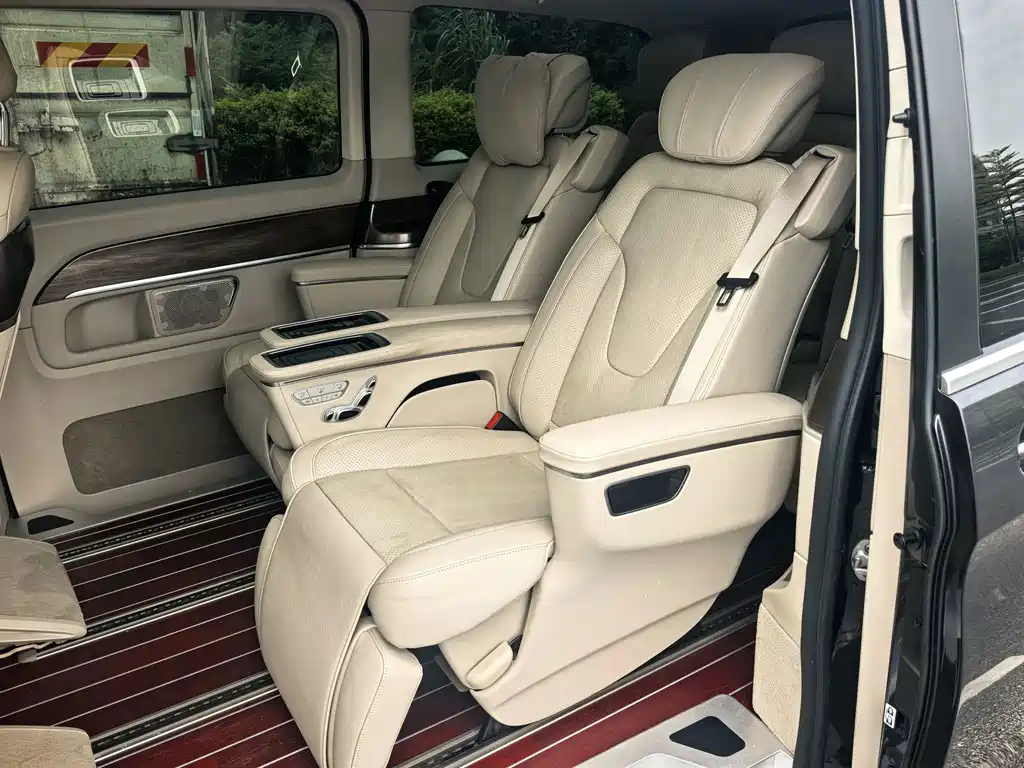 Mercedes-Benz V-Class 2022 V 260 Premium Edition купить на сайте DeffCars