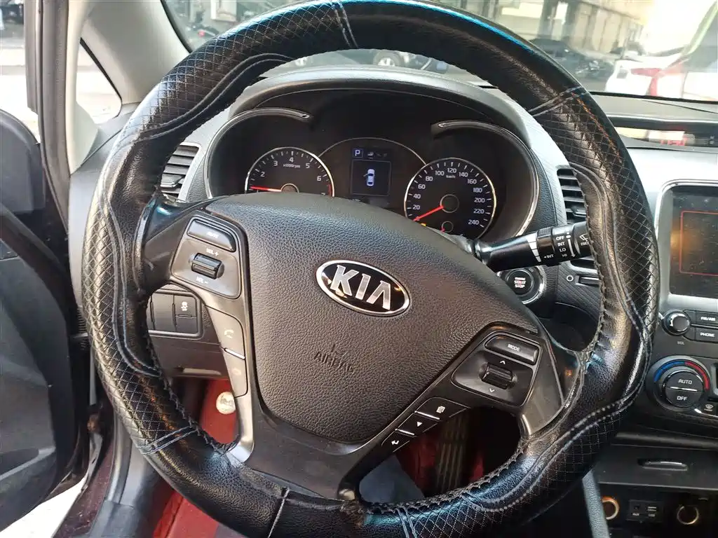 Kia K3 2017 1.6L Automatic 15th Anniversary Special Edition GLS купить на сайте DeffCars