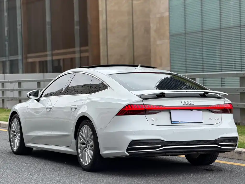 Audi A7 2020 45 TFSI Premium Selection купить на сайте DeffCars