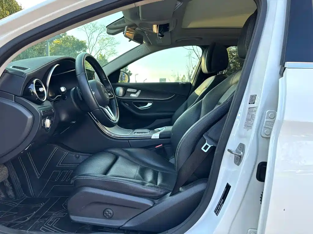 Mercedes-Benz C-Class 2020 C 260 L Sports Edition купить на сайте DeffCars