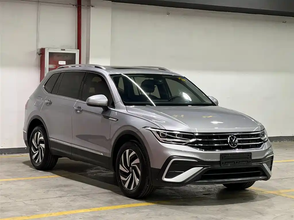 Tiguan L 2023 280TSI automatic two-wheel drive Chaochuang limited edition купить на сайте DeffCars