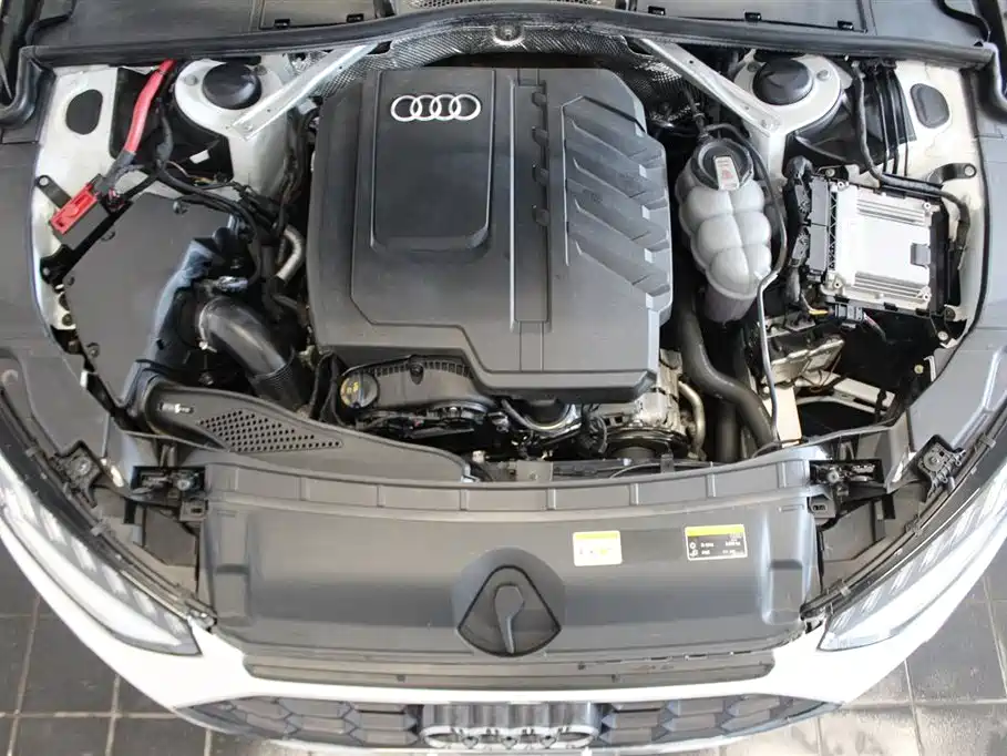 Audi A4L 2024 40 TFSI Fashionable and Dynamic купить на сайте DeffCars