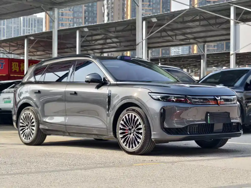 Lantu FREE 2025 FREE+ rear-wheel drive Qiankun version купить на сайте DeffCars
