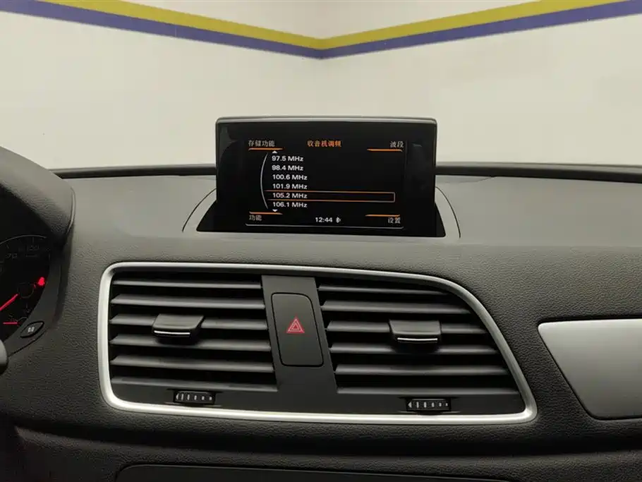 Audi Q3 2018 30th Anniversary Model 30 TFSI Fashion Model купить на сайте DeffCars