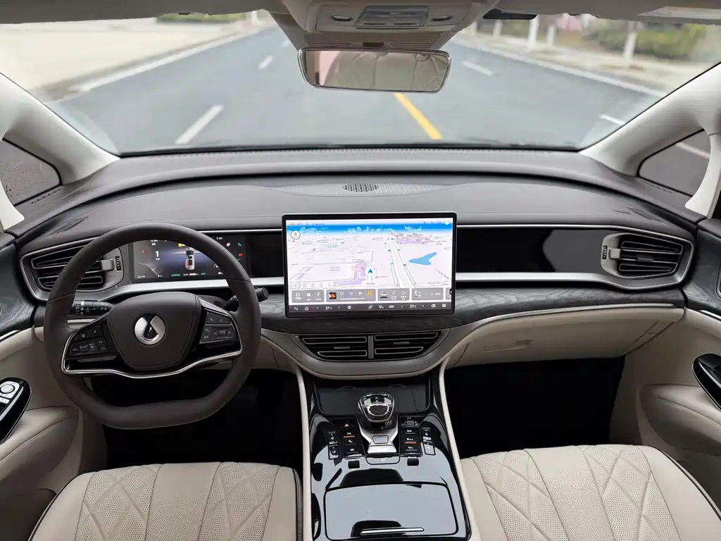Denza D9 2024 DM-i 970 luxury model купить на сайте DeffCars