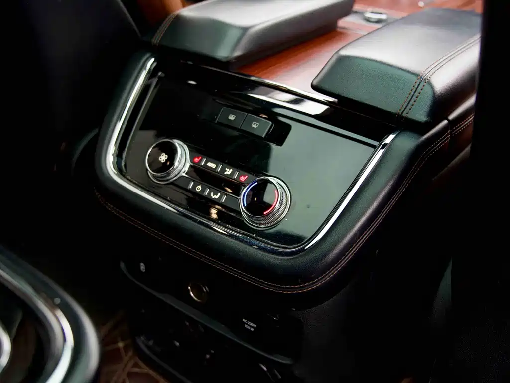 Navigator 2018 3.5T Honor Edition National V купить на сайте DeffCars