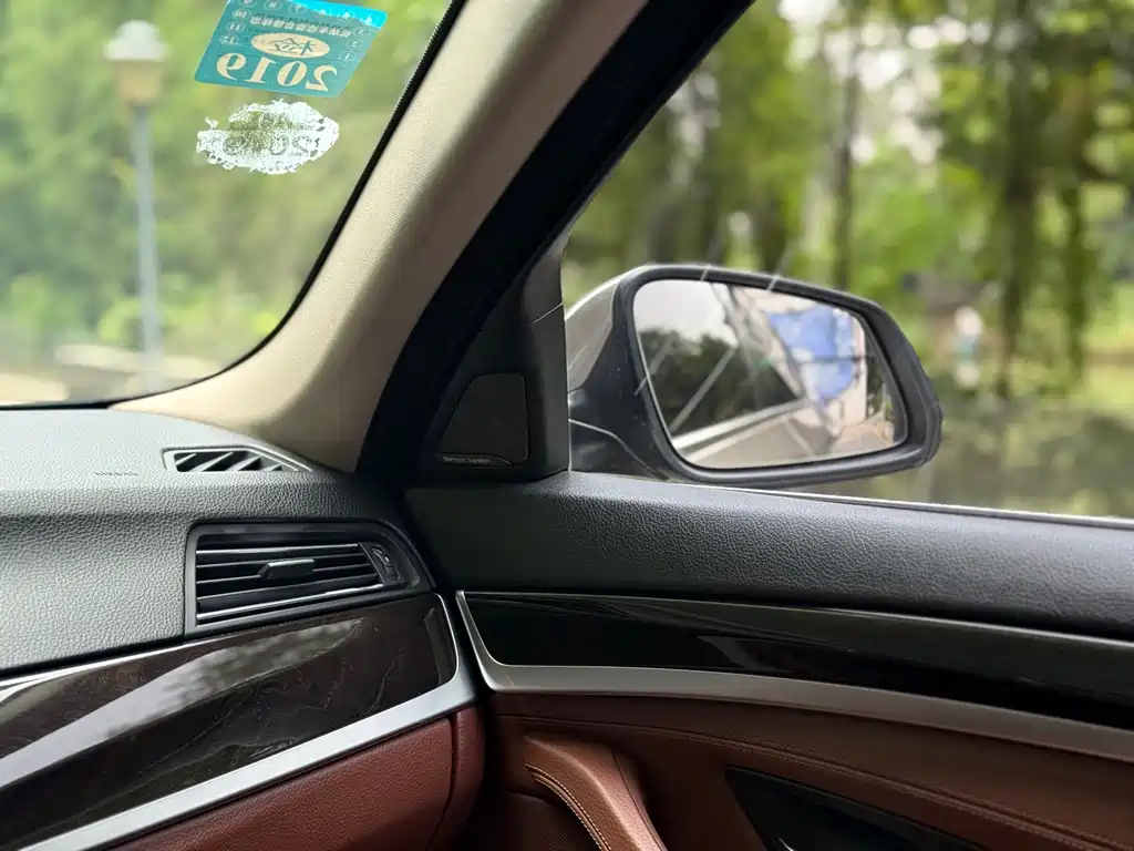 BMW 5 Series 2017 528Li xDrive leading model купить на сайте DeffCars