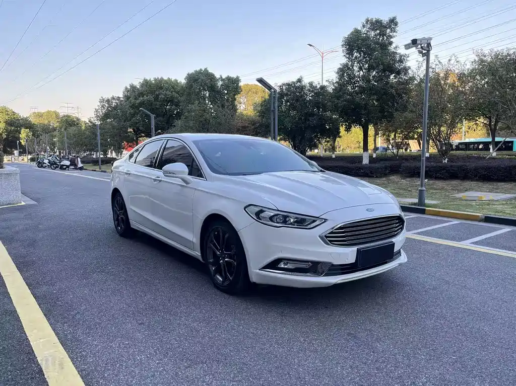 Mondeo 2018 EcoBoost 200 Luxury купить на сайте DeffCars
