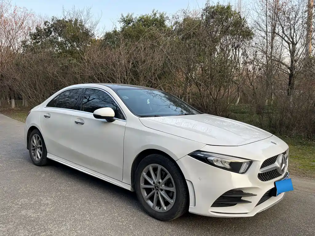 Mercedes-Benz A-Class 2020 Facelift A 200 L Sports Sedan Dynamic Type купить на сайте DeffCars
